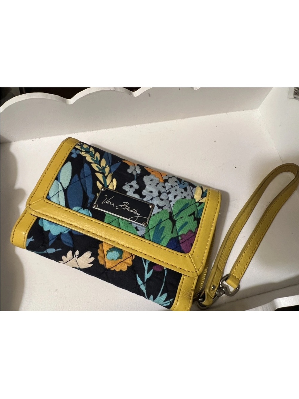 Vera Bradley Midnight Blues
Anniversary Wristlet EUC Pretty!
